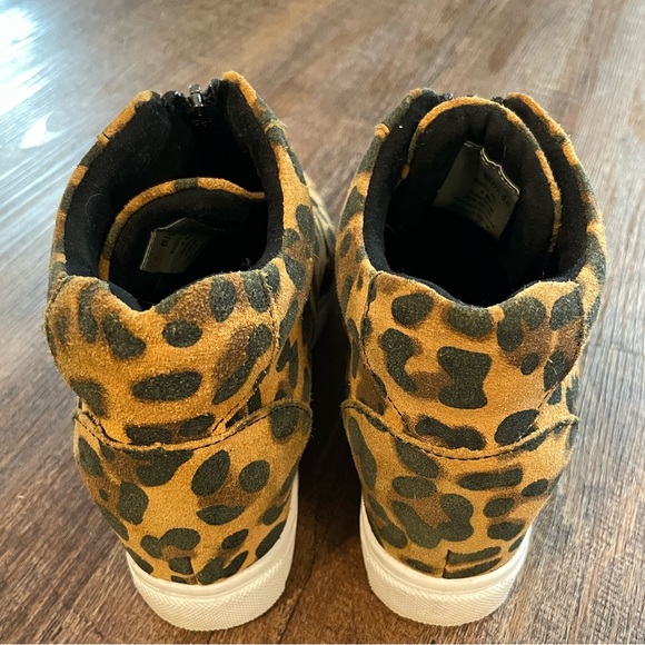 Blondo Glenda Leopard Waterproof Suede Zip Up Wedge Heel Sneaker Bootie Size 6.5 - Picture 5 of 14